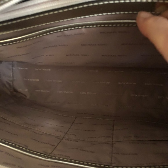 💕New Michael Kors Voyager Tote Bag - Picture 4 of 11